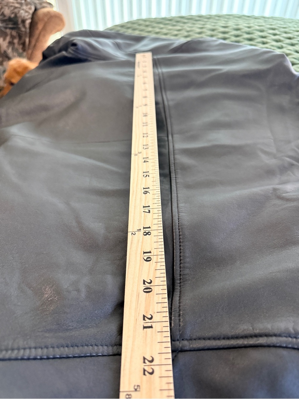 Super Soft and stylish 100% Leather jacket (except for trim) - Picture 9 of 10